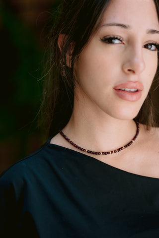 Burgundy Elegance | Garnet & 9K Gold Necklace