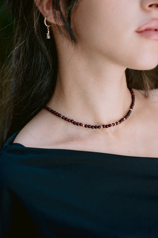 Burgundy Elegance | Garnet & 9K Gold Necklace