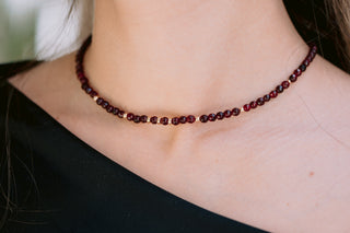 Burgundy Elegance | Garnet & 9K Gold Necklace