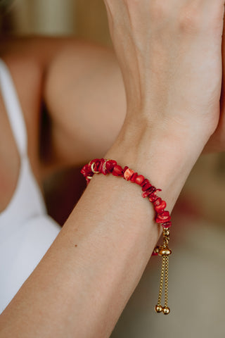 Rouge Charm | Coral Chip Bracelet