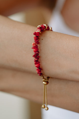 Rouge Charm | Coral Chip Bracelet